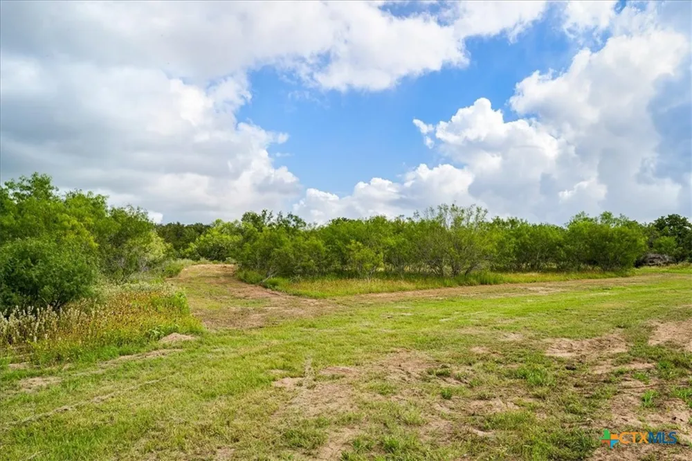 2845 Boehnke Road Flatonia, TX 78949