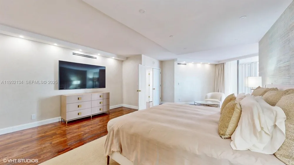 10155 Collins Ave #410 Bal Harbour, FL 33154