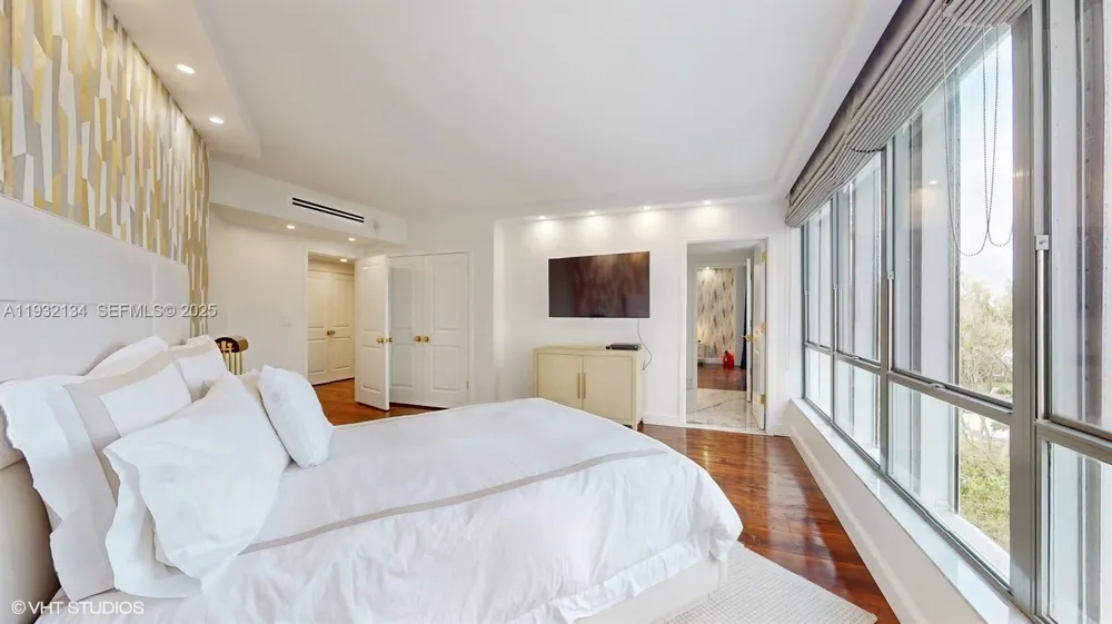 10155 Collins Ave #410 Bal Harbour, FL 33154