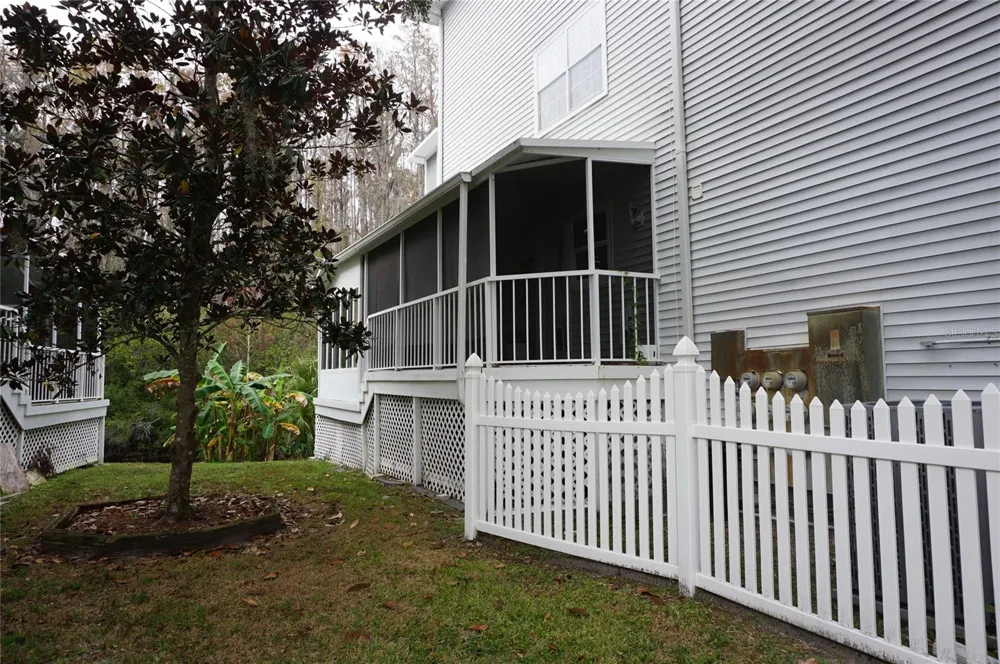 2051 VISTA DEL SOL CIRCLE #201 Lutz, FL 33558