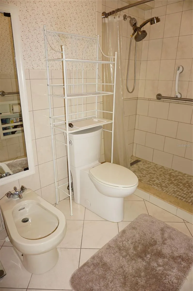 2051 VISTA DEL SOL CIRCLE #201 Lutz, FL 33558