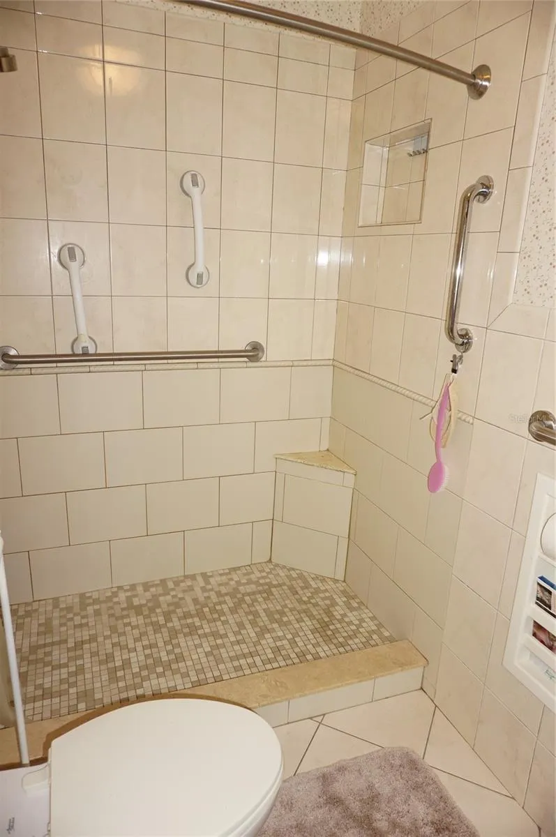 2051 VISTA DEL SOL CIRCLE #201 Lutz, FL 33558