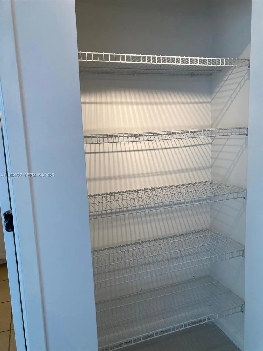 2001 Biscayne Blvd #2608 Miami, FL 33137