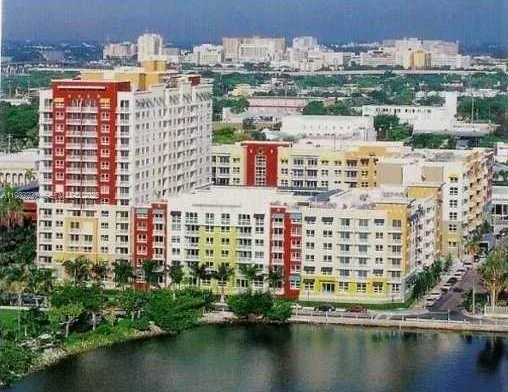 2001 Biscayne Blvd #2608 Miami, FL 33137