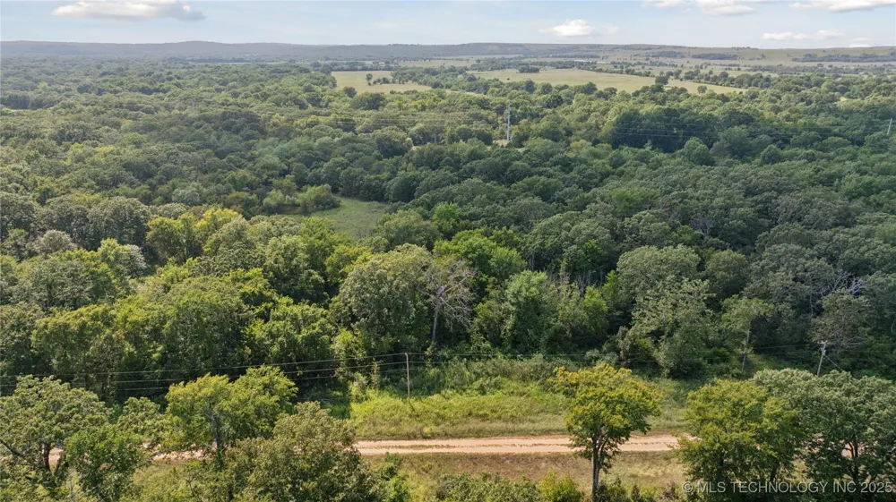9 Fox Run Run Henryetta, OK 74437