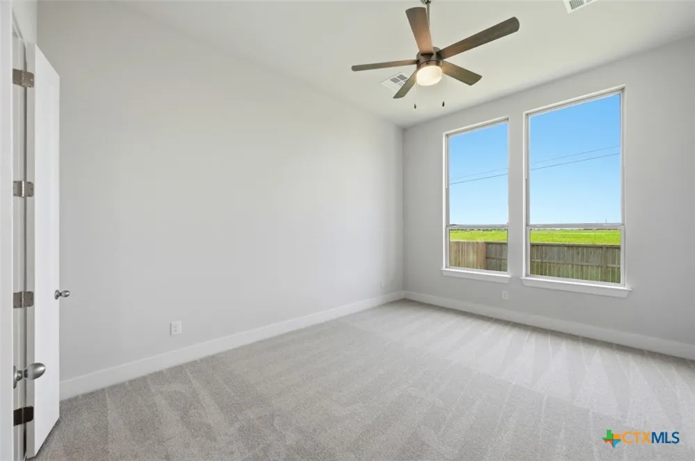 255 White Oak Castroville, TX 78009