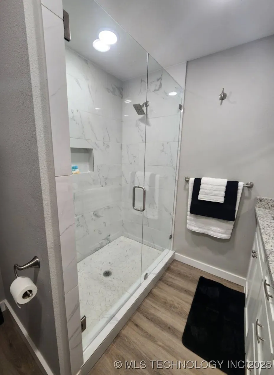 907 S McKinley Calera, OK 74730