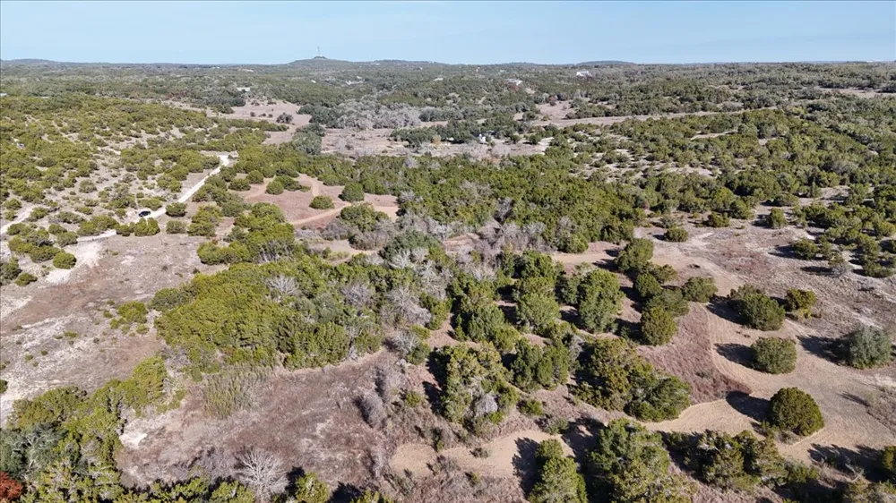 445 E Skyline Acres Wimberley, TX 78676