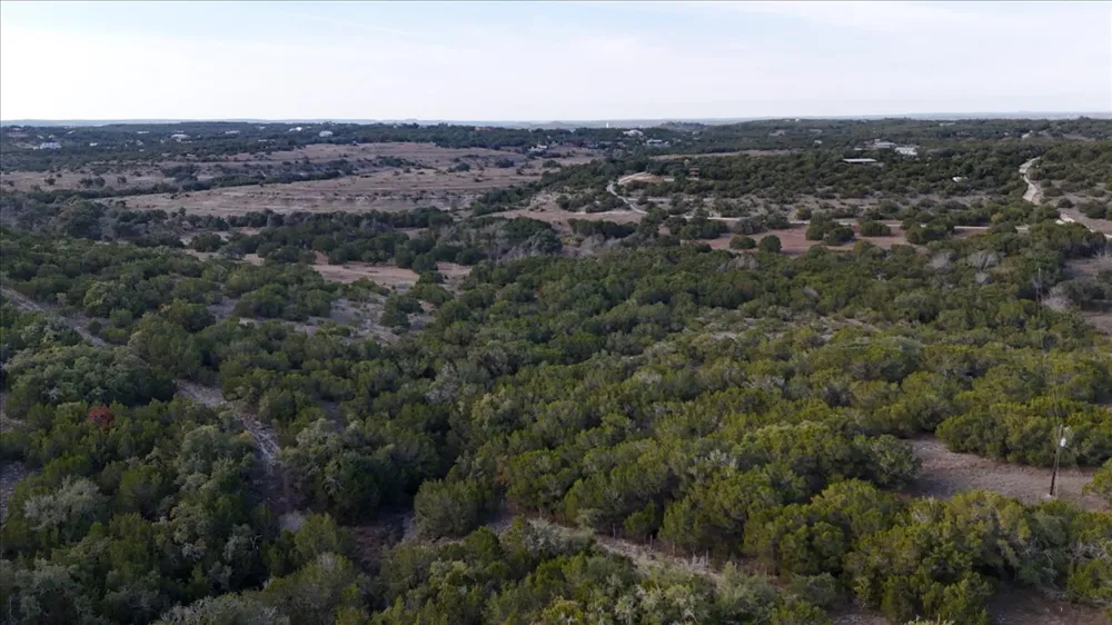 445 E Skyline Acres Wimberley, TX 78676