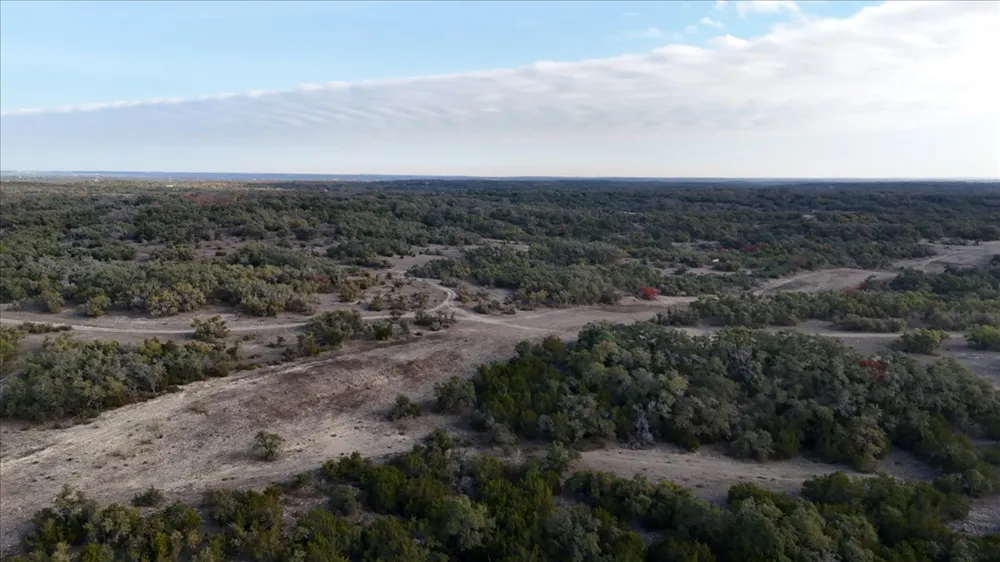 445 E Skyline Acres Wimberley, TX 78676