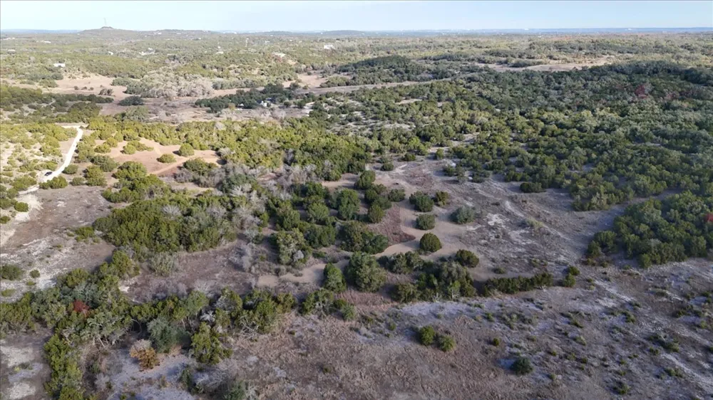 445 E Skyline Acres Wimberley, TX 78676
