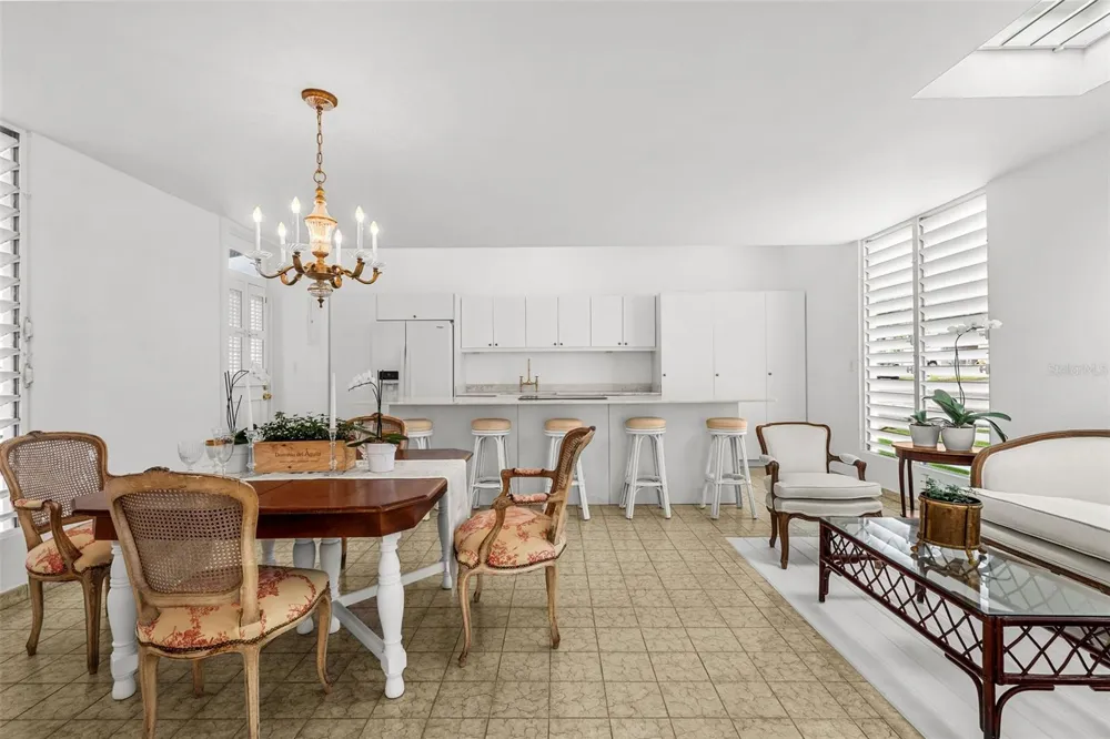 AF7 Villa Franca BARCELONA ST Humacao, PR 00791