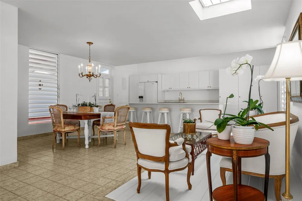 AF7 Villa Franca BARCELONA ST Humacao, PR 00791