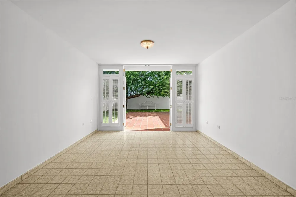 AF7 Villa Franca BARCELONA ST Humacao, PR 00791