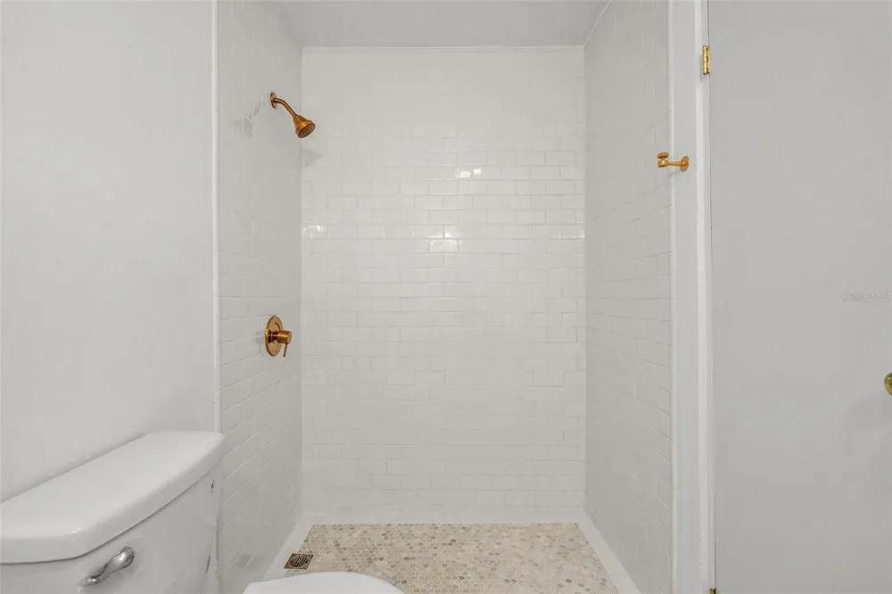 AF7 Villa Franca BARCELONA ST Humacao, PR 00791