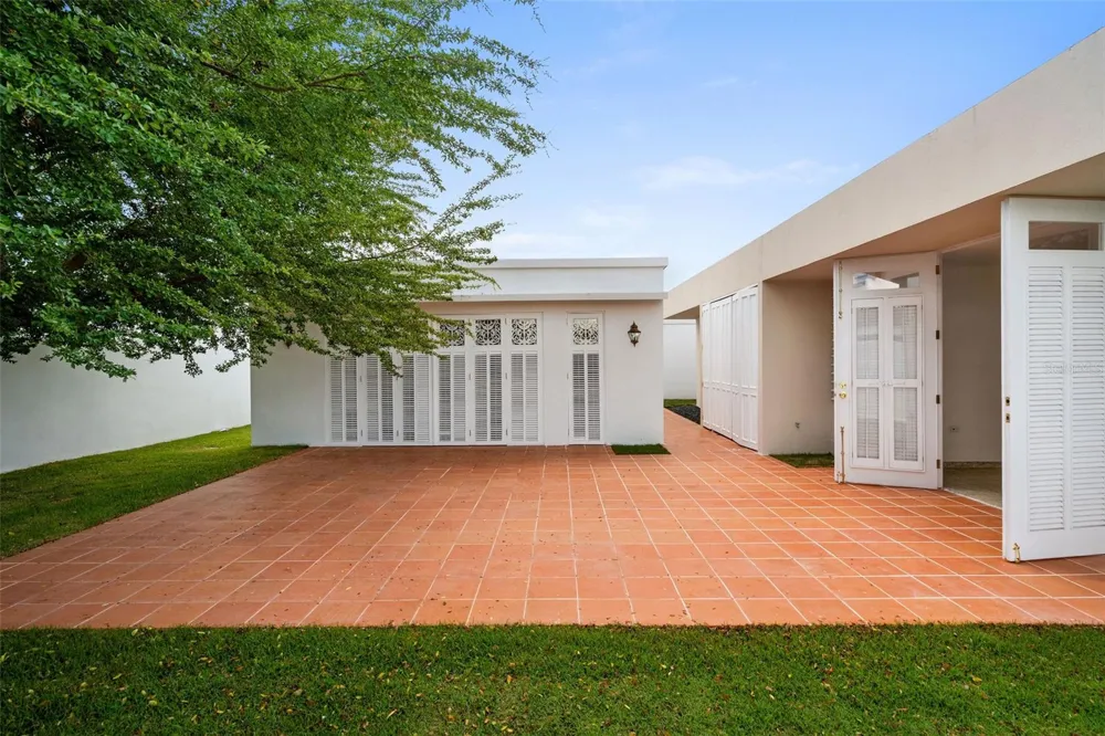 AF7 Villa Franca BARCELONA ST Humacao, PR 00791