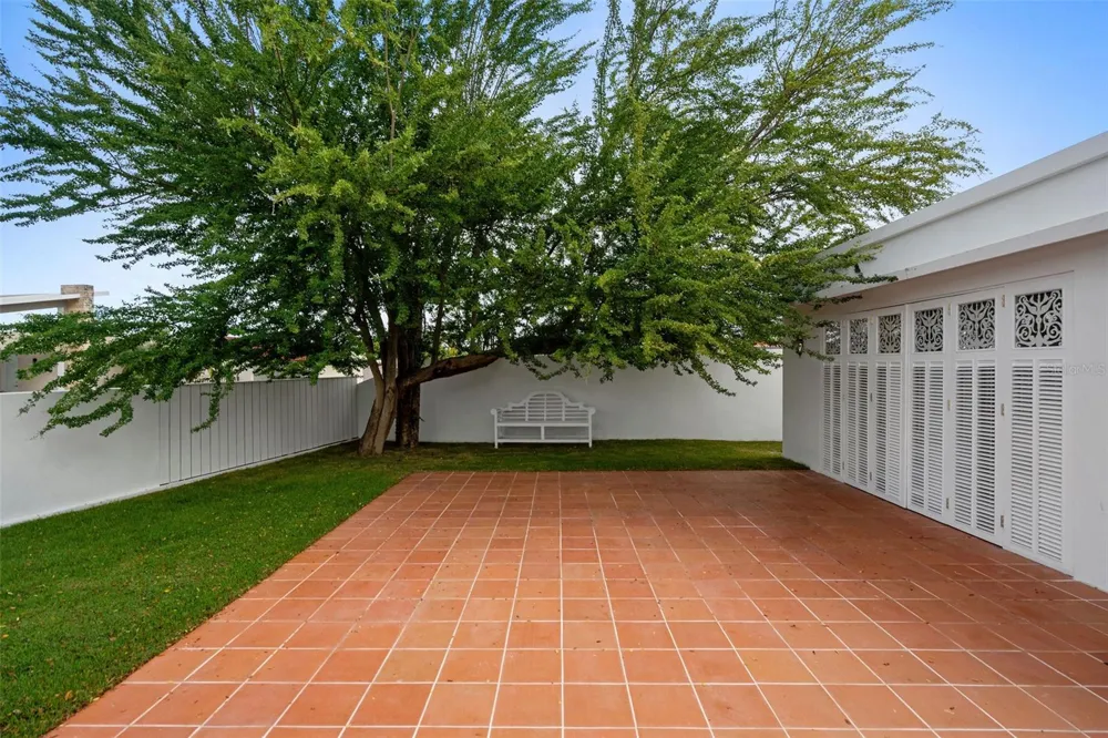 AF7 Villa Franca BARCELONA ST Humacao, PR 00791