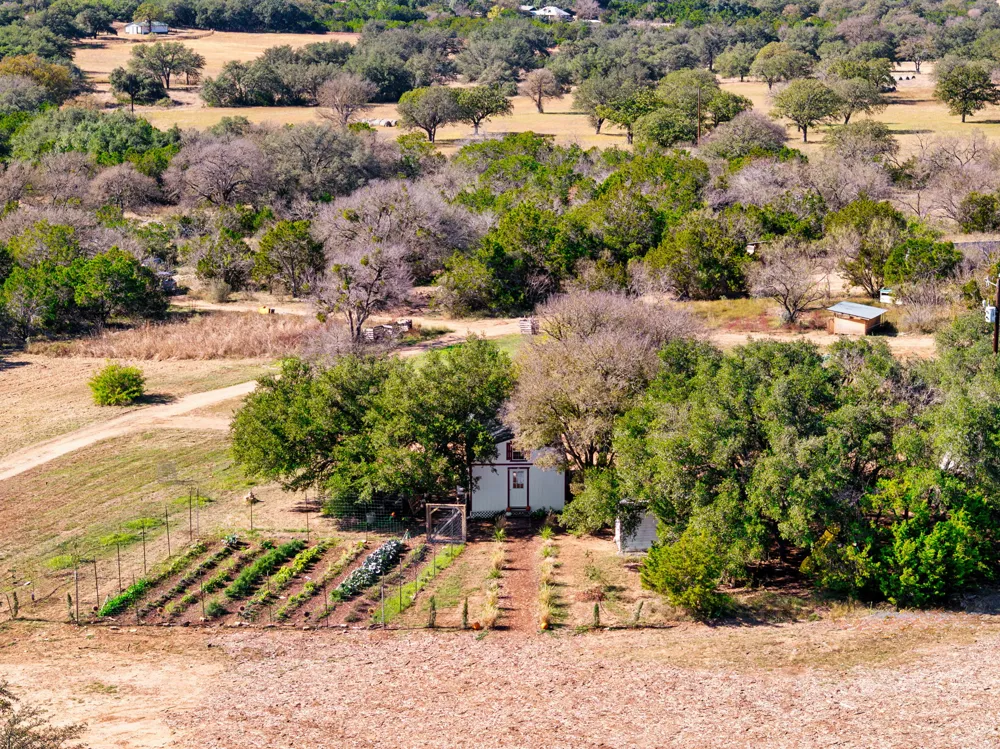 25711 Hamilton Pool Road Round Mountain, TX 78663