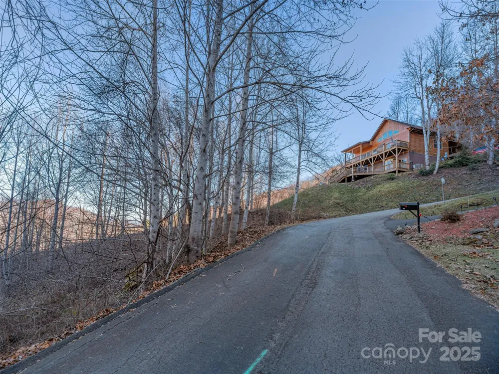 000 Appalachian Trail Maggie Valley, NC 28751