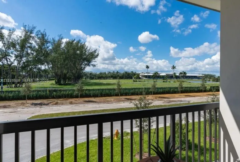 2320 E 4th Ave #102 Hialeah, FL 33013