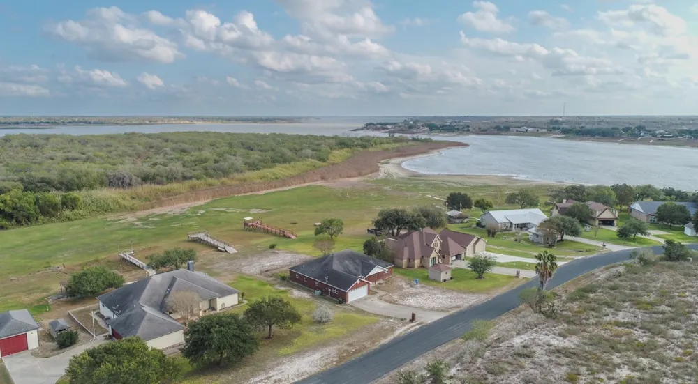 235 Lakeshore Drive Sandia, TX 78383