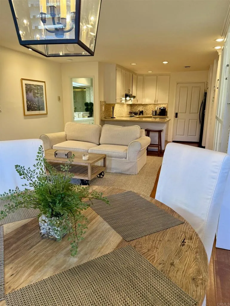 1562 Camino Del Mar #631 Del Mar, CA 92014