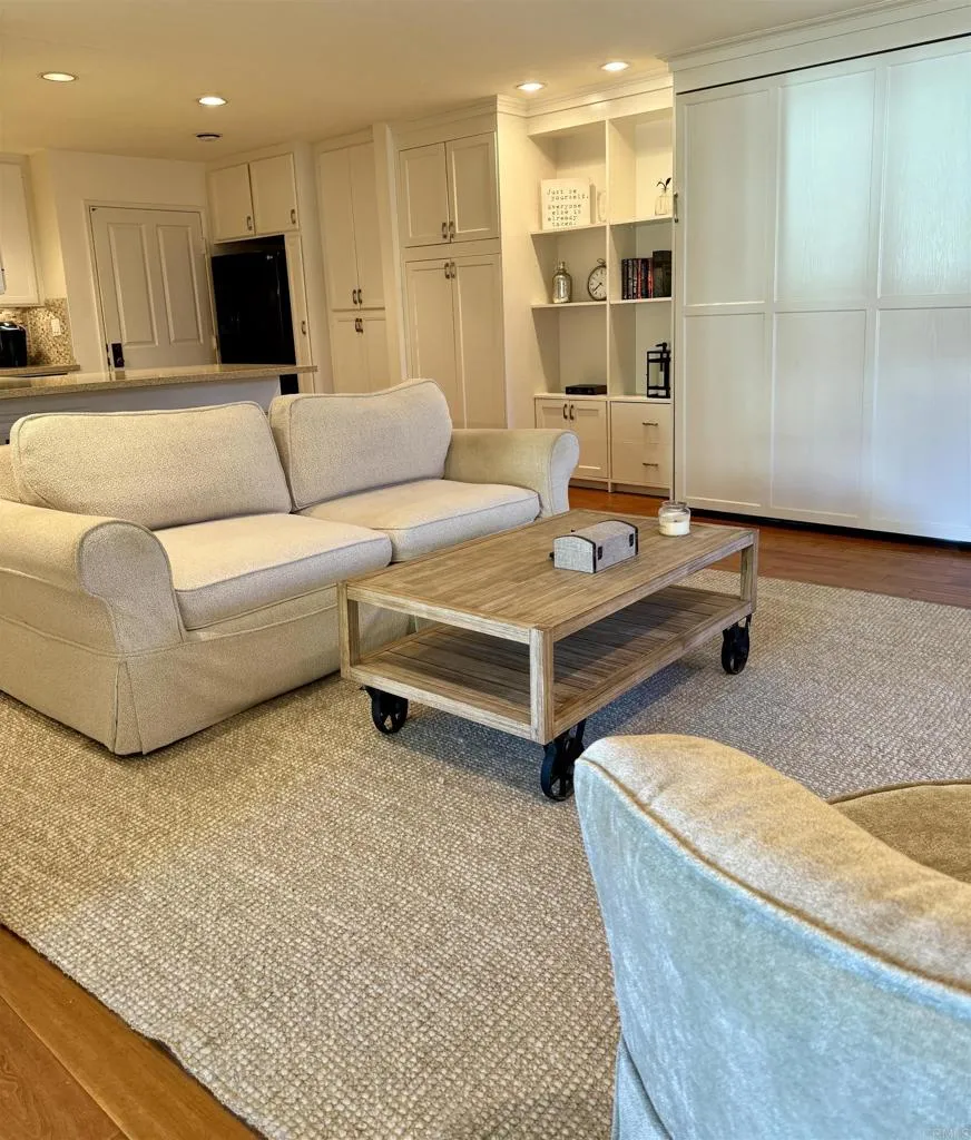 1562 Camino Del Mar #631 Del Mar, CA 92014