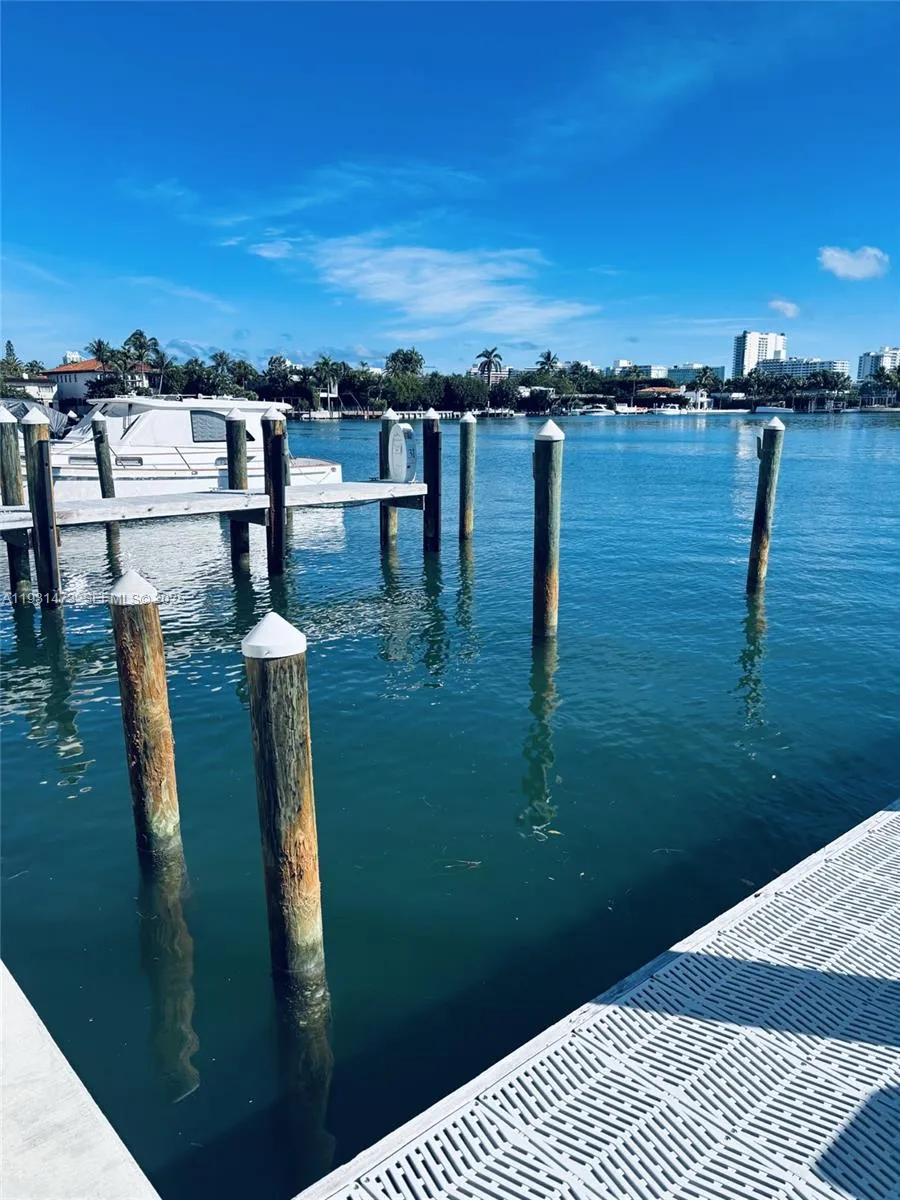4701 Meridian Miami Beach, FL 33140