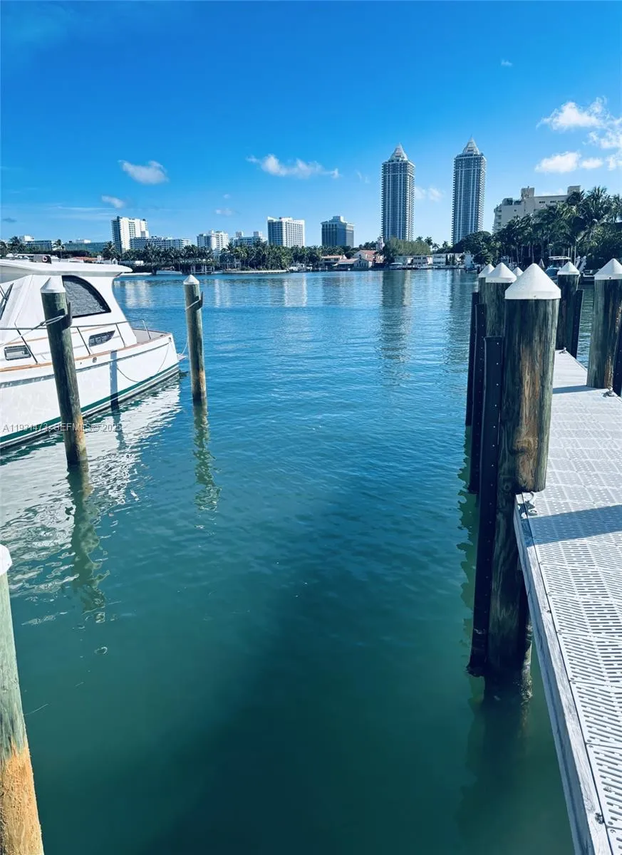 4701 Meridian Miami Beach, FL 33140