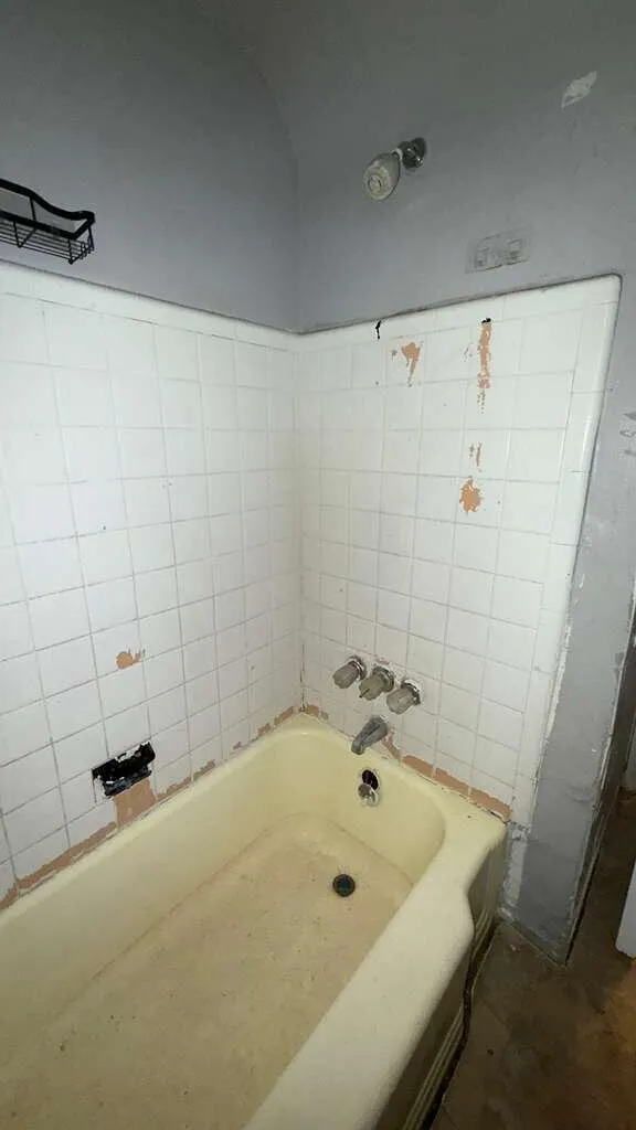 9605 Decatur Street Detroit, MI 48227