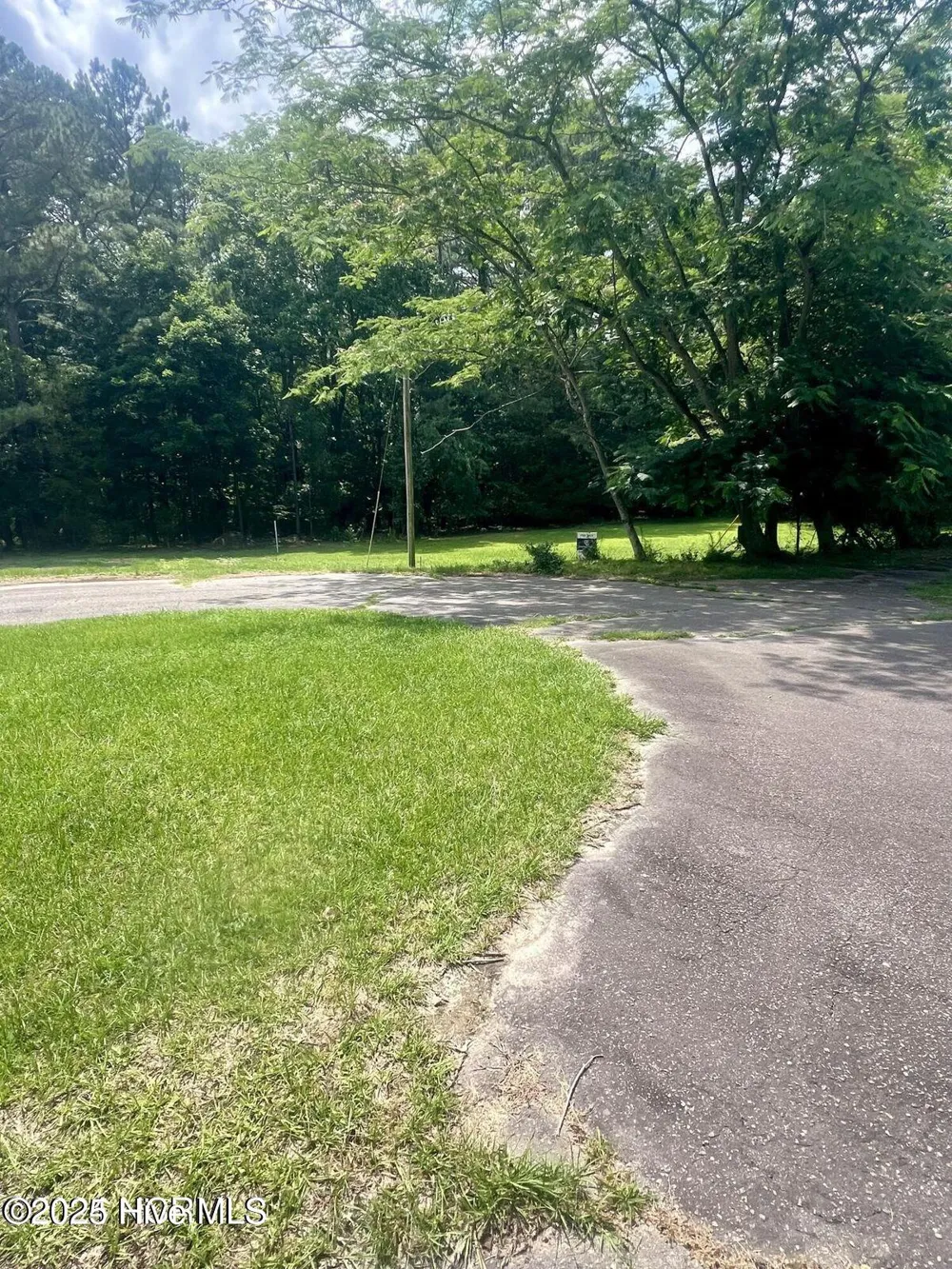 202 Millstone Court West End, NC 27376