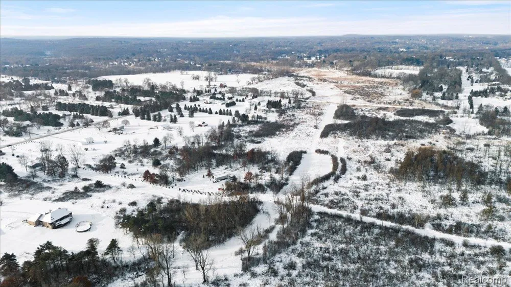 Oakhill Road Brandon Charter Township, MI 48462