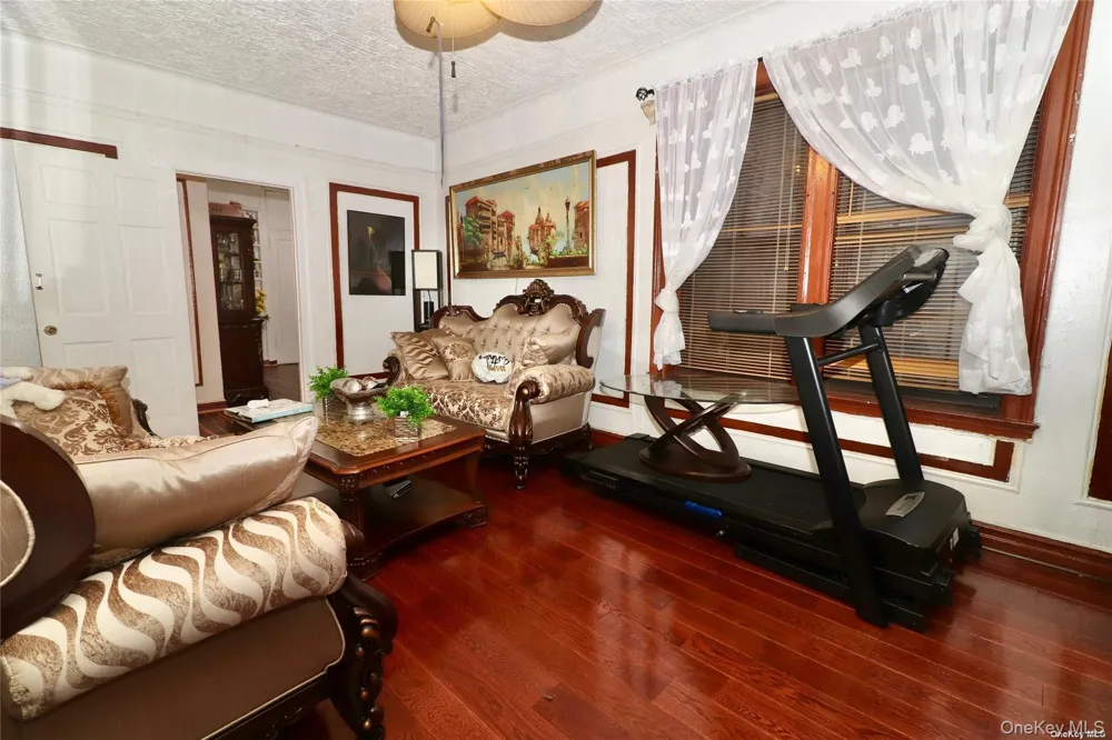 941 Jerome Avenue #6C Bronx, NY 10452
