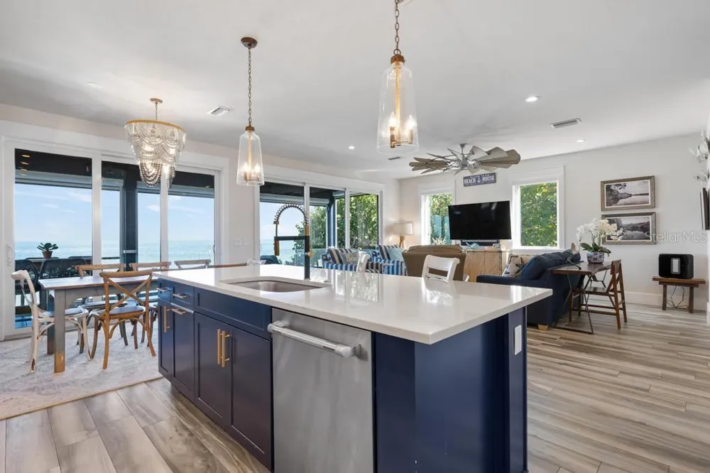 915 SHORE DRIVE Anna Maria, FL 34216