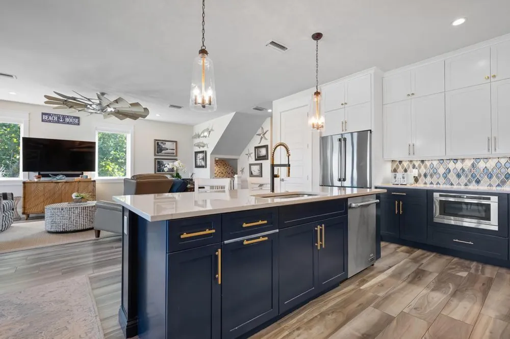 915 SHORE DRIVE Anna Maria, FL 34216