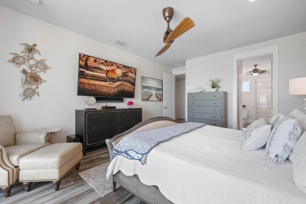 915 SHORE DRIVE Anna Maria, FL 34216