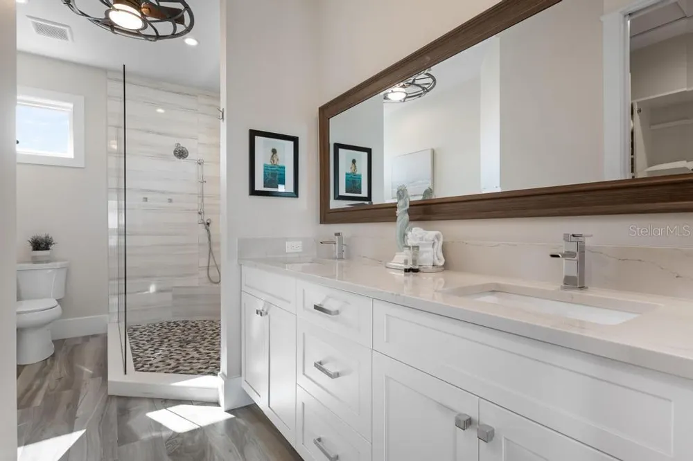 915 SHORE DRIVE Anna Maria, FL 34216