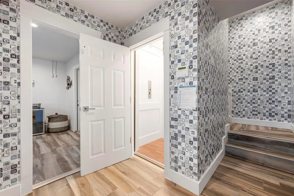 915 SHORE DRIVE Anna Maria, FL 34216