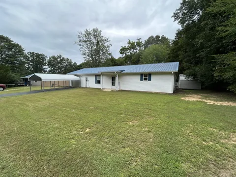 1026 Tom White Rd
