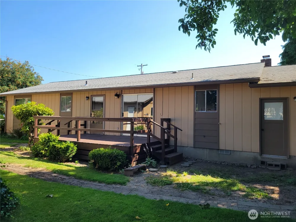 300 Maple Street Toledo, WA 98591