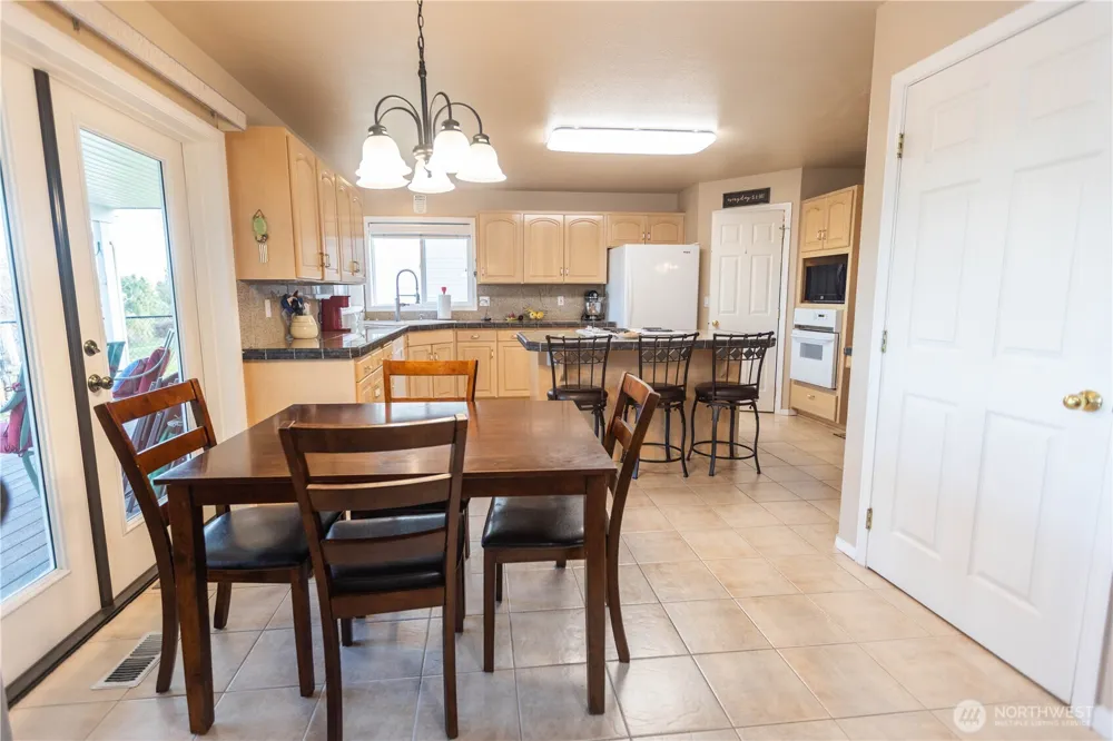959 SE Sentry Drive College Place, WA 99324