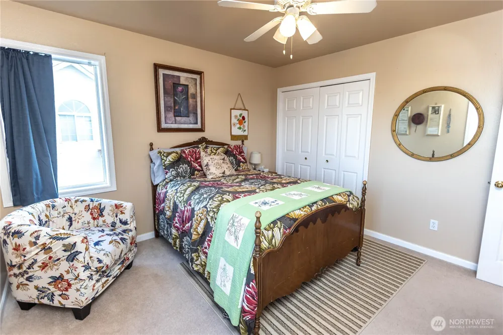 959 SE Sentry Drive College Place, WA 99324