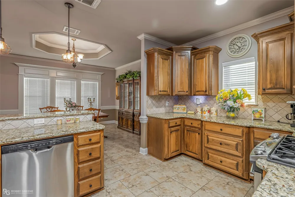 110 St Andrews Lane Benton, LA 71006
