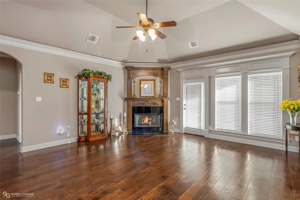 110 St Andrews Lane Benton, LA 71006