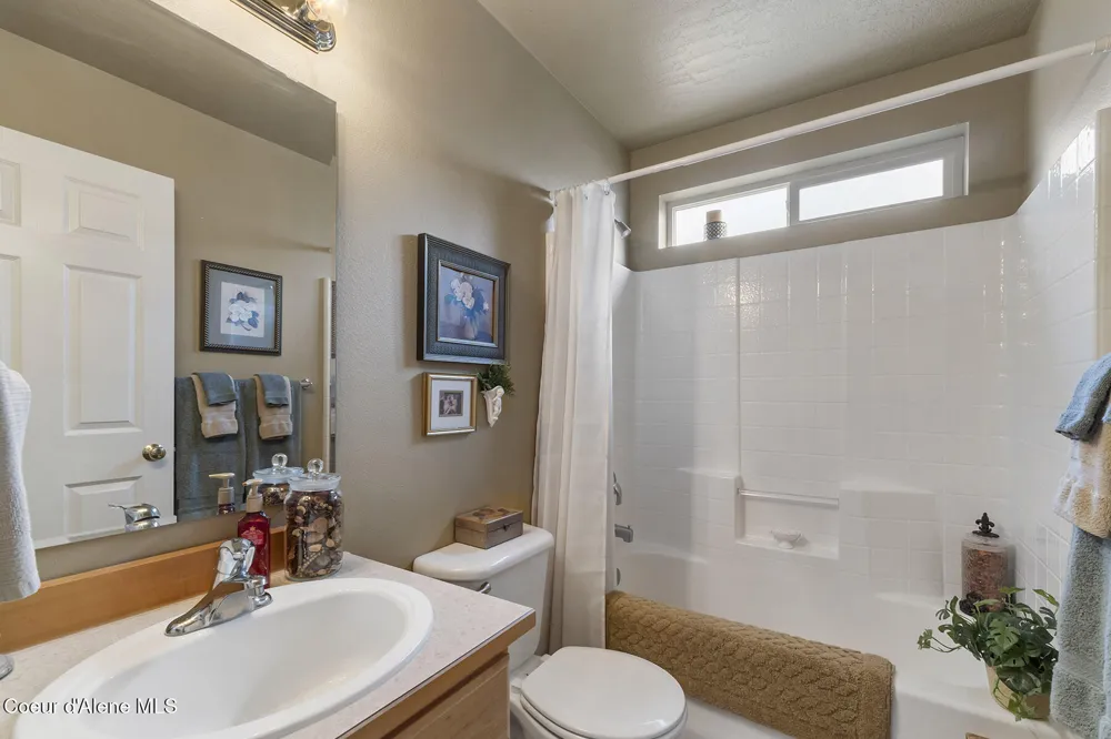 5377 E STEAMBOAT BND Post Falls, ID 83854