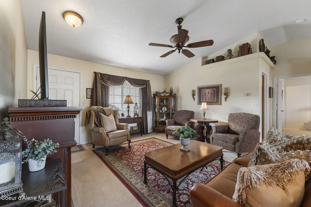 5377 E STEAMBOAT BND Post Falls, ID 83854