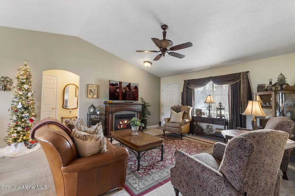 5377 E STEAMBOAT BND Post Falls, ID 83854