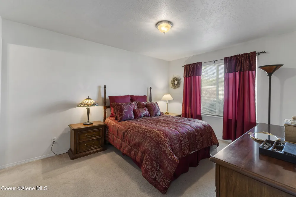 5377 E STEAMBOAT BND Post Falls, ID 83854