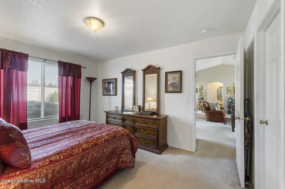 5377 E STEAMBOAT BND Post Falls, ID 83854