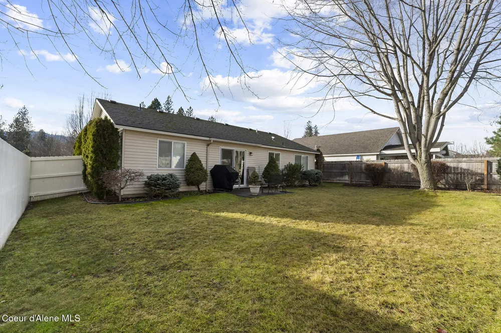 5377 E STEAMBOAT BND Post Falls, ID 83854
